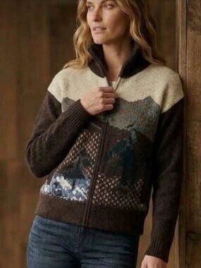NEW- FRYE Sweater Cowboys and Horses Large